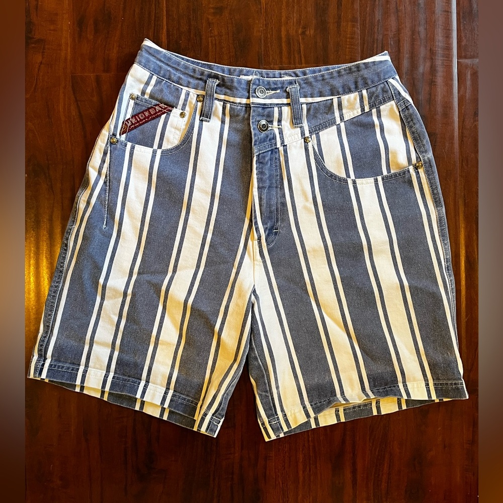 Vintage 90s Y2K UNIONBAY high waisted size 13 white blue striped denim shorts